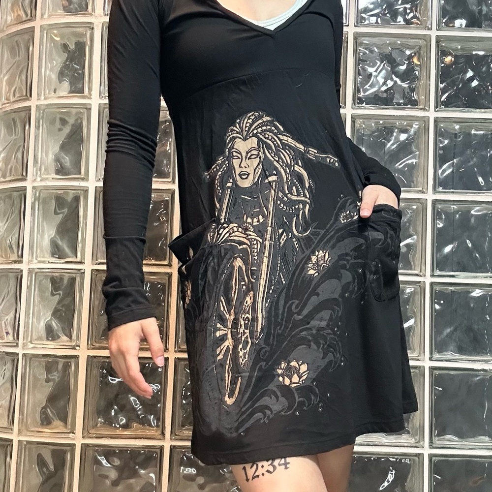 Key Closet Medusa Motorcycle Longsleeve